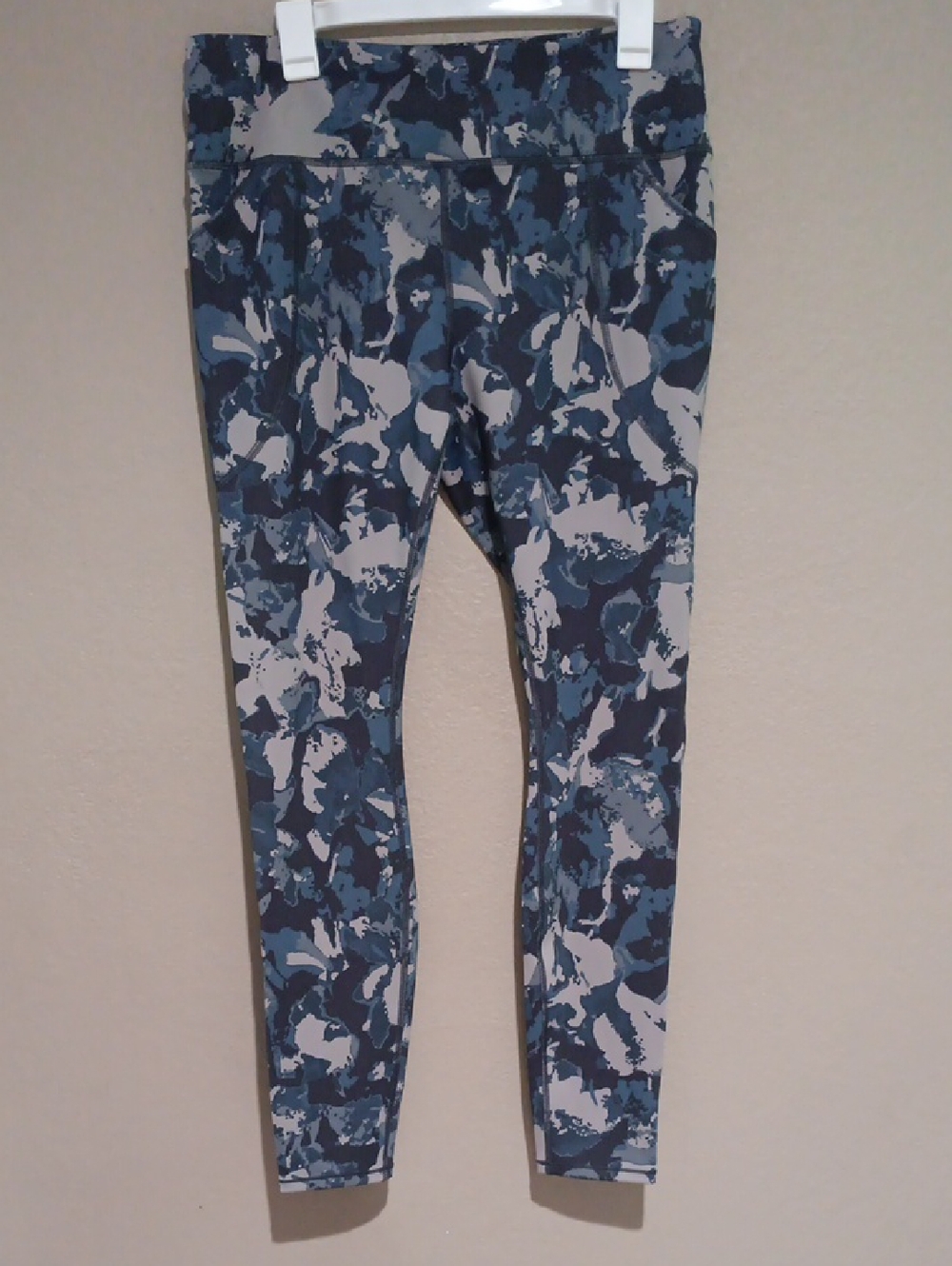 Duluth Trading Co Blue and Gray Camo Leggings - Picture 3 of 5